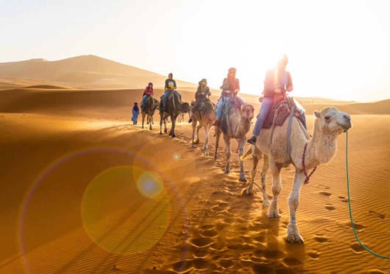 Desert Glamping Experience Merzouga Bagian luar foto