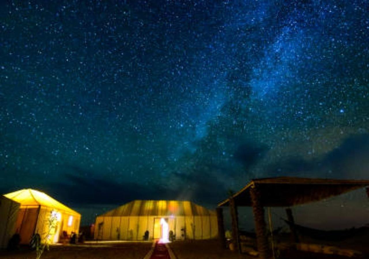 Desert Glamping Experience Merzouga Bagian luar foto