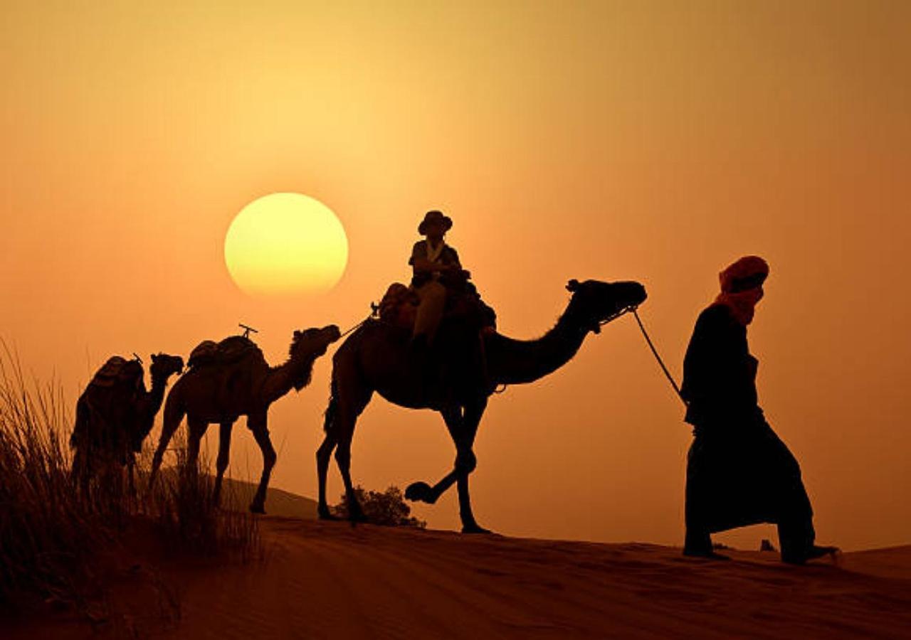 Desert Glamping Experience Merzouga Bagian luar foto